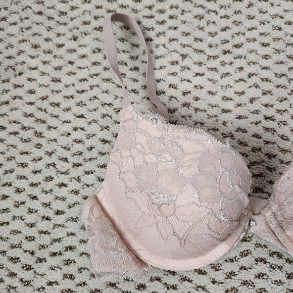 Maidenform Lacey Pink Push Up Bra - Picture 4 of 5